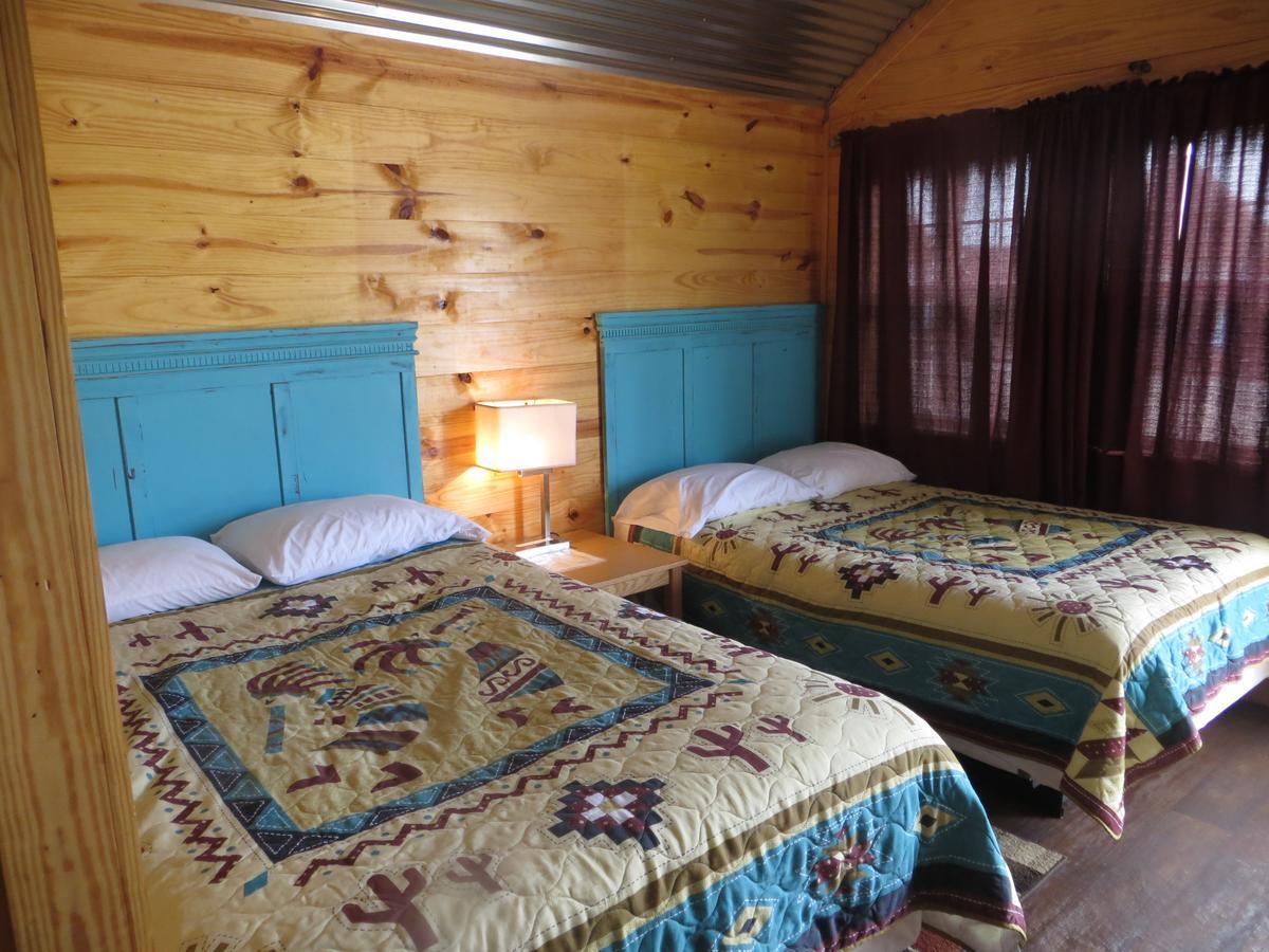 All Tucked Inn Cabins Stockdale Экстерьер фото